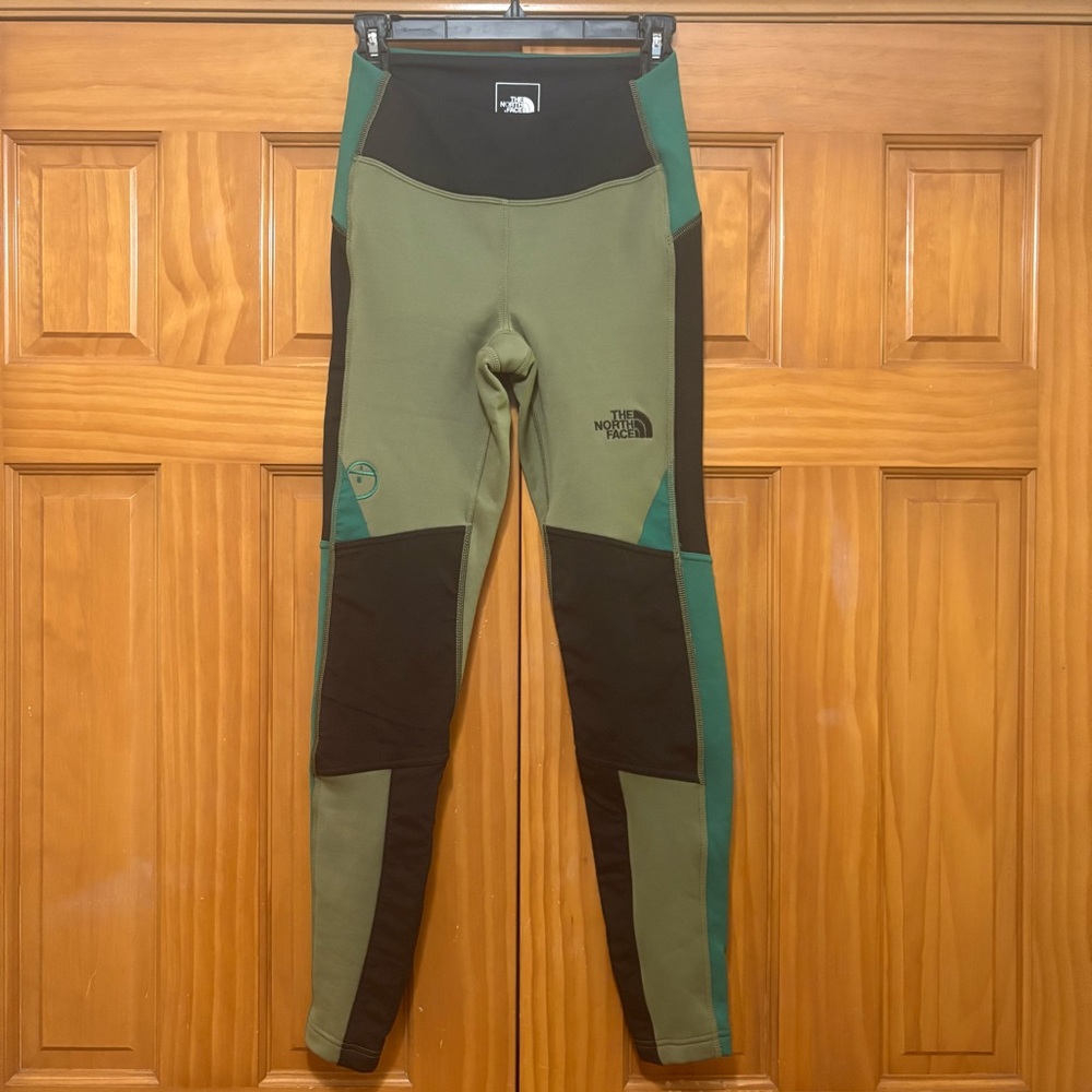 The North Face Steep Tech Olive and Black Women's Leggings Size Small NWT